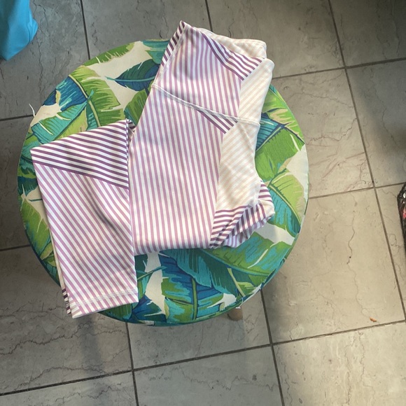 Old navy compression leggings! Bundle of 3! Great condition! - Picture 4 of 4